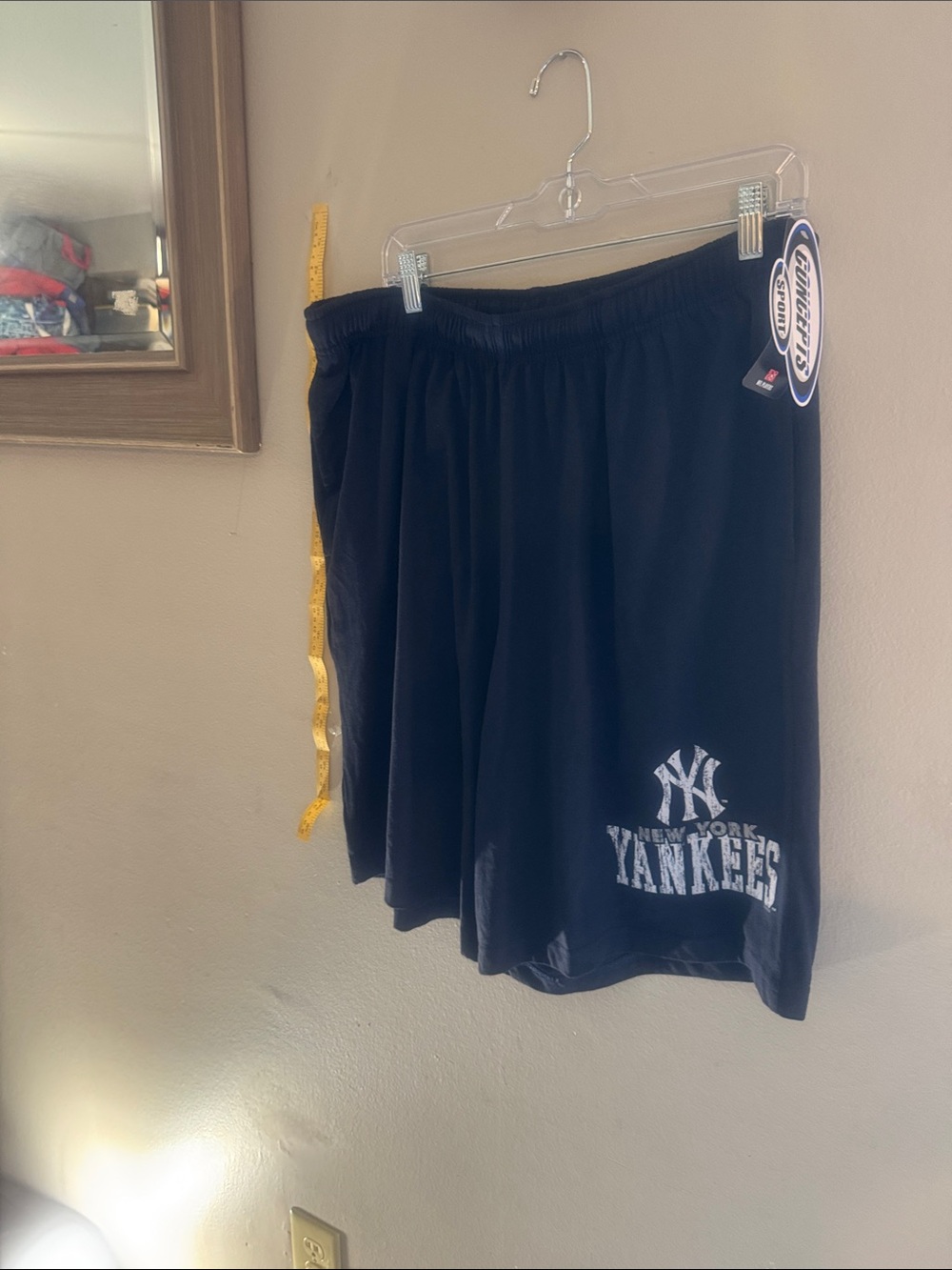 Men's Navy Athletic Shorts with Yankees Logo - Picture 3 of 9